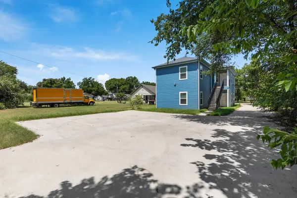 1215 Kellum ST, Waco, TX 76704