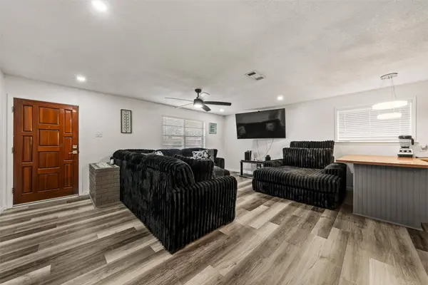 6313 May DR, Waco, TX 76710