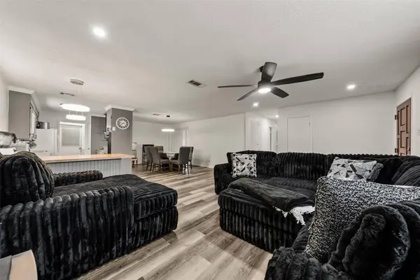 6313 May DR, Waco, TX 76710