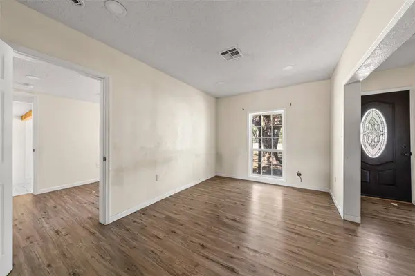 1126 W 7th ST, Mcgregor, TX 76657