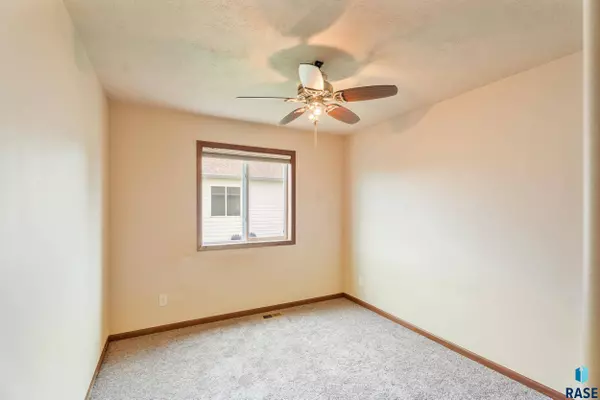 605 N Daisy Ave, Sioux Falls, SD 57107