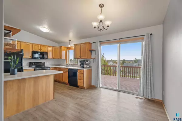 3800 N Gemini St, Sioux Falls, SD 57107