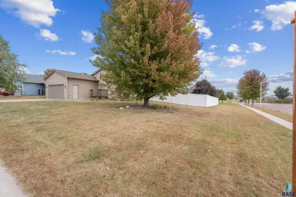 3800 N Gemini St, Sioux Falls, SD 57107