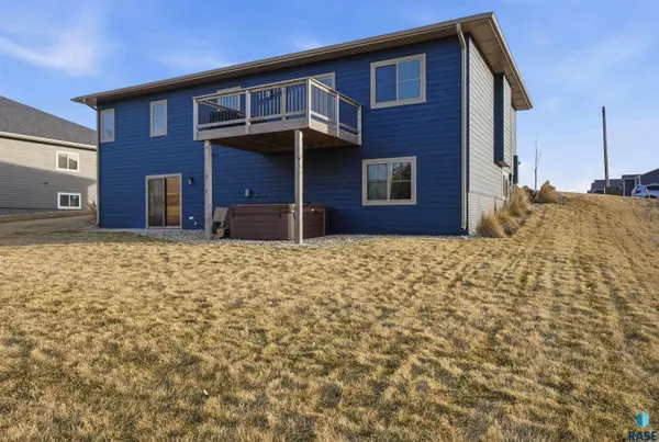 604 Elizabeth Ave, Baltic, SD