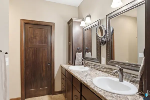 46878 270Th St St, Tea, SD 57064