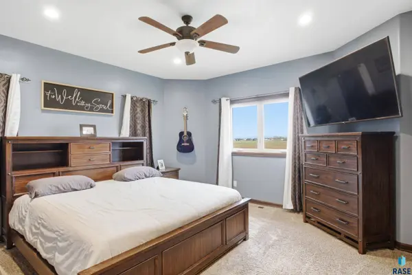 46878 270Th St St, Tea, SD 57064