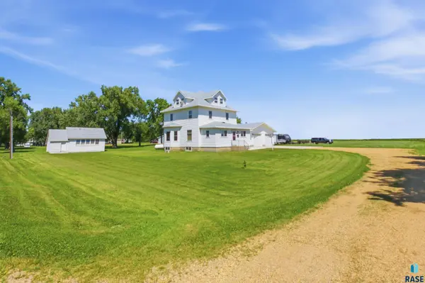 400 2ND St S, Brandt, SD 57218