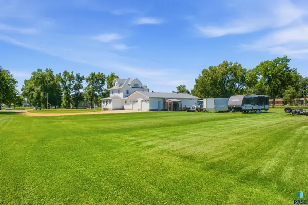 400 2ND St S, Brandt, SD 57218