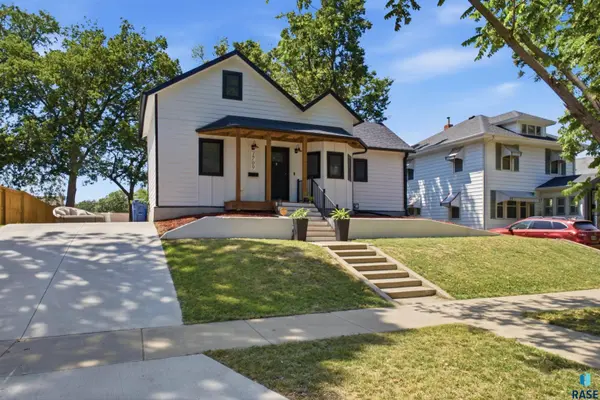 1709 S Duluth Ave Ave, Sioux Falls, SD