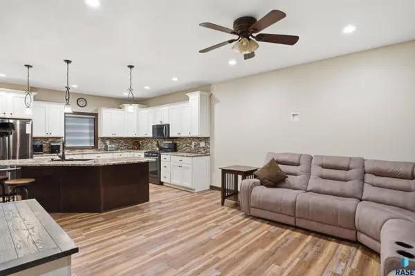 46878 270Th St St, Tea, SD 57064