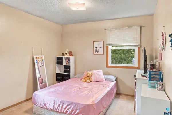 2100 E Madison St St, Sioux Falls, SD 57103
