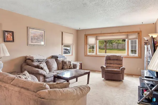 2100 E Madison St St, Sioux Falls, SD 57103