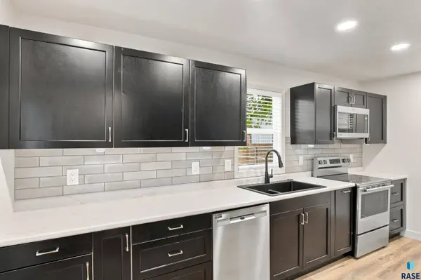 351 Poplar St, Scotland, SD 57059