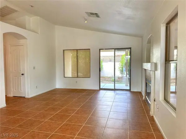 7812 Blue Charm AVE, Las Vegas, NV 89149