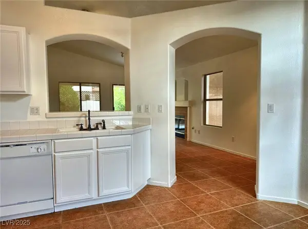 7812 Blue Charm AVE, Las Vegas, NV 89149