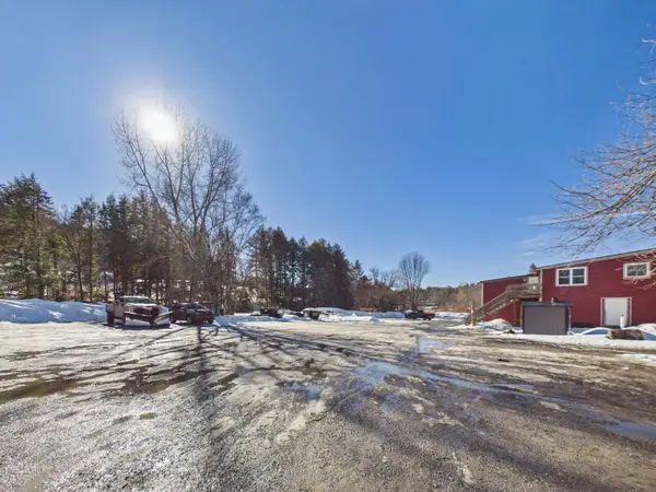 2170 N Main St ST, Londonderry, VT 05148