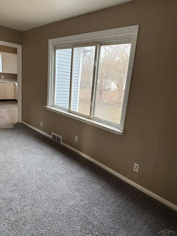 1724 Maine Street, Saginaw, MI 48602