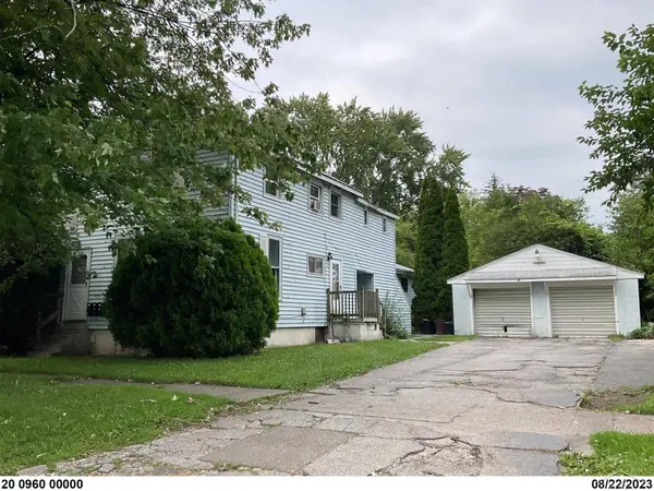 521 N CHARLES Street, Saginaw, MI 48602
