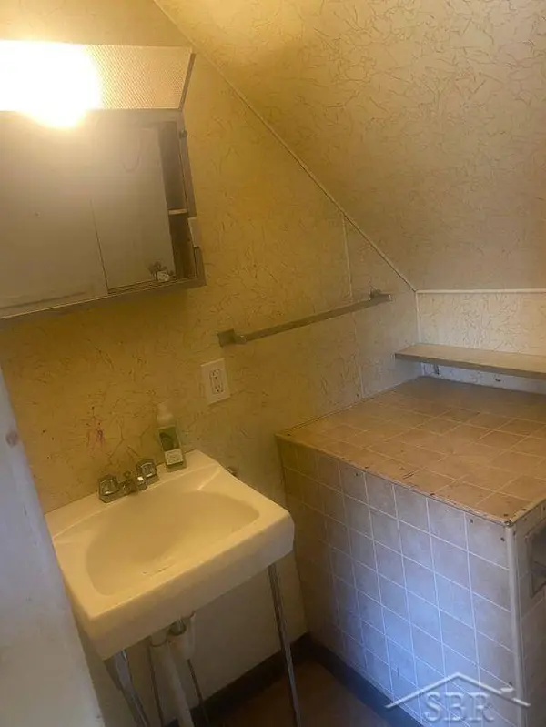 802 S Woodbridge Street, Saginaw, MI 48602