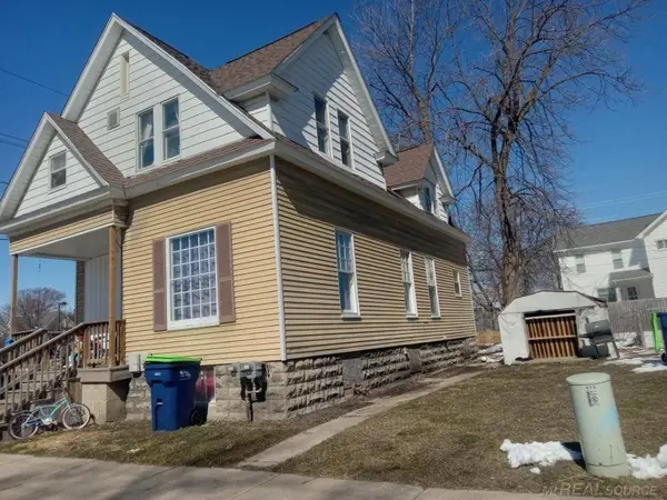 411 10th Street, Bay City, MI 48708
