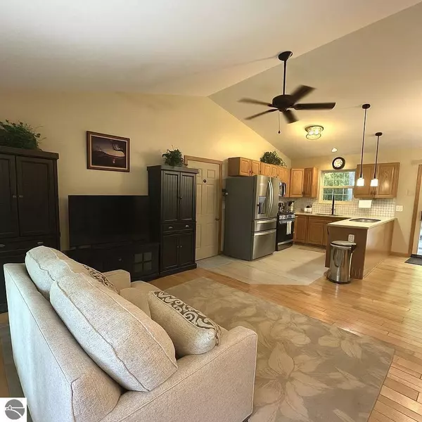 2392 Holland Circle, Traverse City, MI 49685