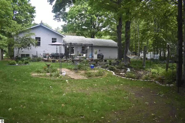 2392 Holland Circle, Traverse City, MI 49685