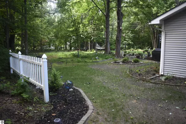 2392 Holland Circle, Traverse City, MI 49685