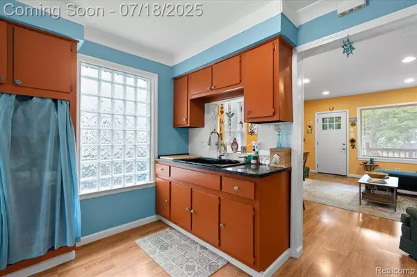 204 Wordsworth Street, Ferndale, MI 48220