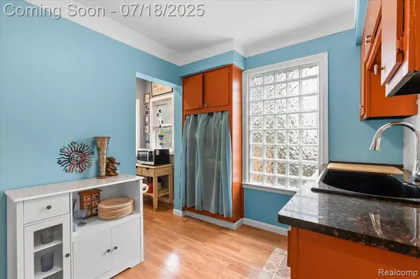 204 Wordsworth Street, Ferndale, MI 48220