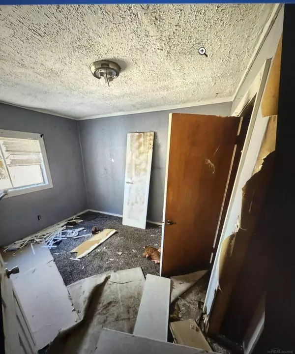 2126 Maplewood Street, Saginaw, MI 48601