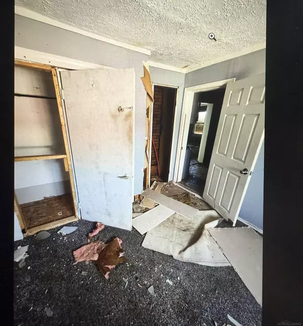 2126 Maplewood Street, Saginaw, MI 48601