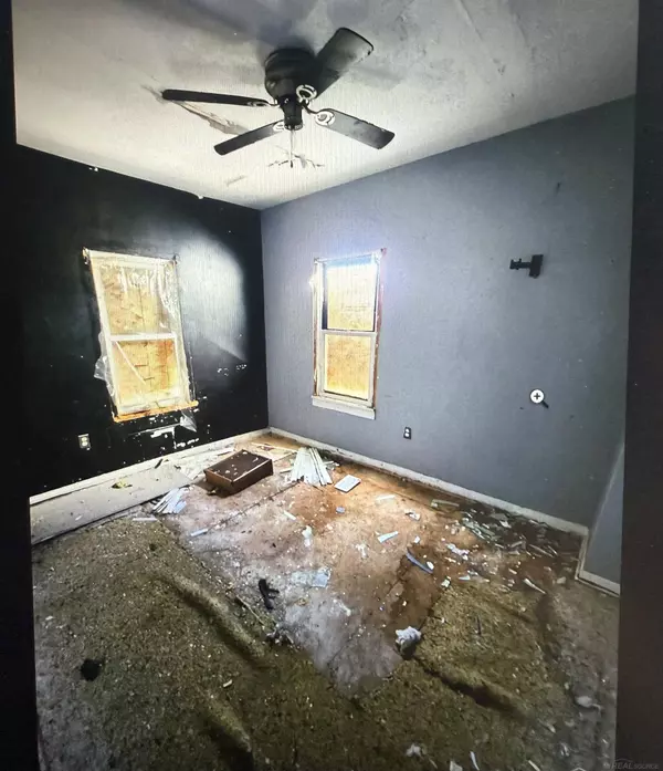 2126 Maplewood Street, Saginaw, MI 48601