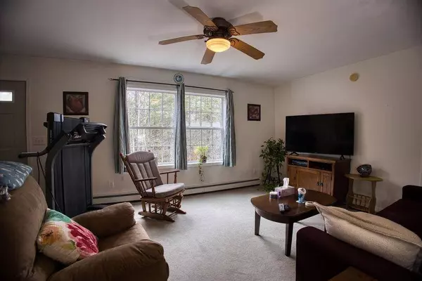 375 Pine River RD, Effingham, NH 03882