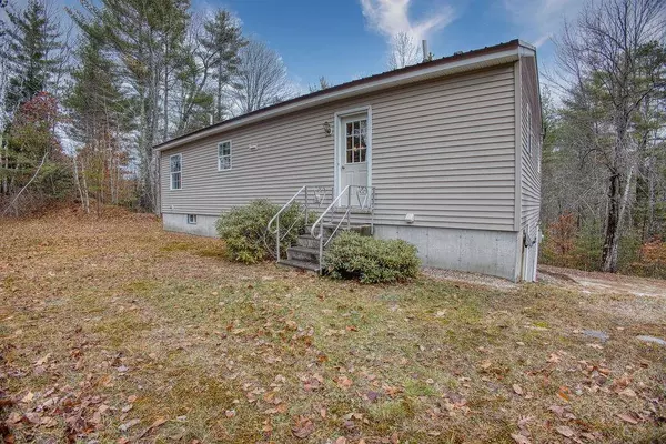 375 Pine River RD, Effingham, NH 03882