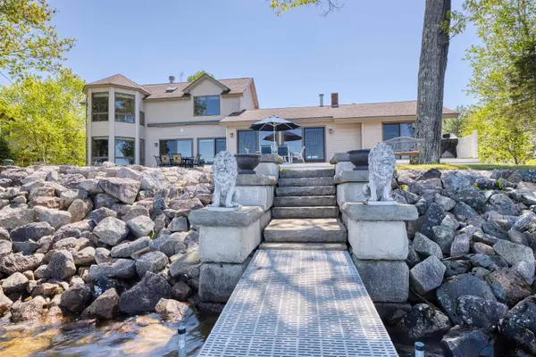 44 Long Sands RD, Ossipee, NH 03814