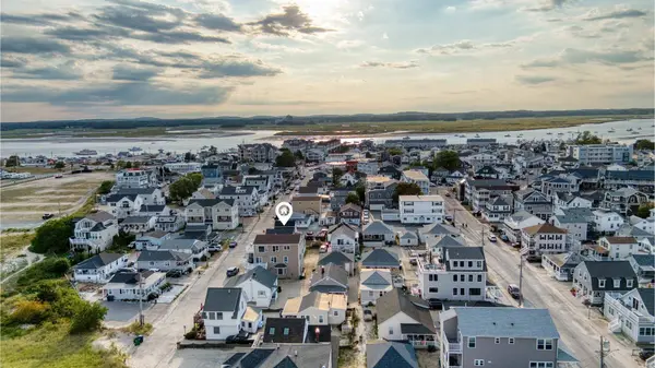 19 Dover AVE, Hampton, NH 03842