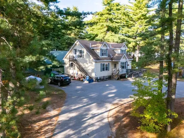 101 Ossipee Lake RD, Tamworth, NH 03886