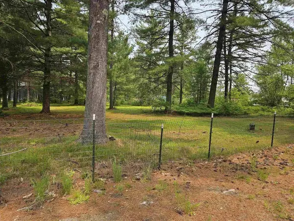 101 Ossipee Lake RD, Tamworth, NH 03886