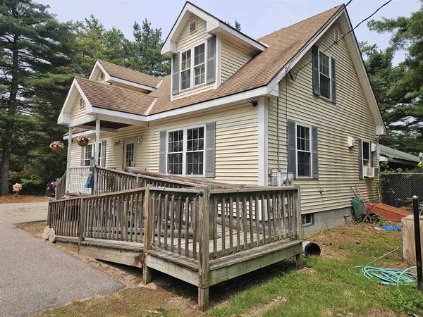 101 Ossipee Lake RD, Tamworth, NH 03886