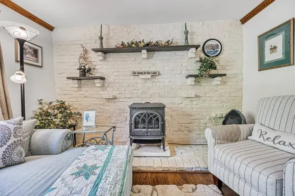 34 Tall Pine RD, Moultonborough, NH 03254