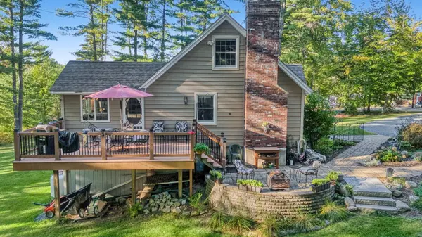 34 Tall Pine RD, Moultonborough, NH 03254