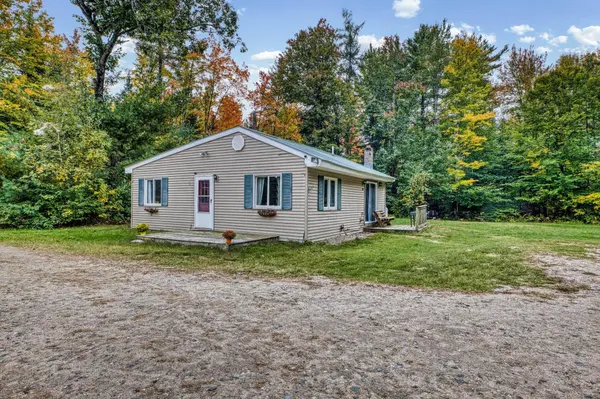 24 Stevens RD, Effingham, NH 03882