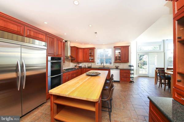 300 BROOKSIDE CT, Chalfont, PA 18914