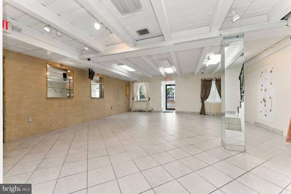 9353-55 OLD BUSTLETON AVE, Philadelphia, PA 19115