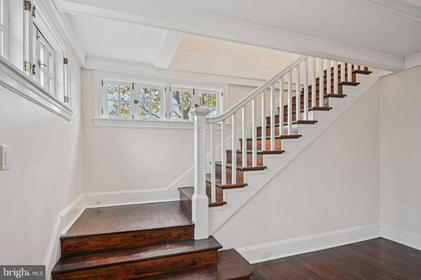 908 EDGE HILL RD, Glenside, PA 19038