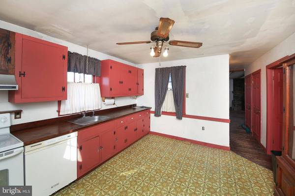 1190 N EASTON RD, Doylestown, PA 18902