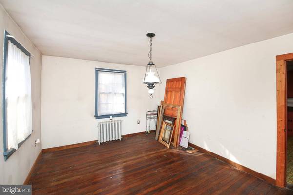 1190 N EASTON RD, Doylestown, PA 18902