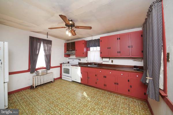 1190 N EASTON RD, Doylestown, PA 18902