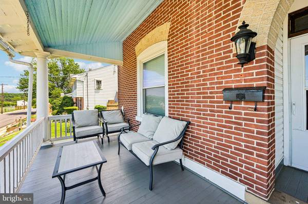 56 E FAIRVIEW AVE, Sellersville, PA 18960