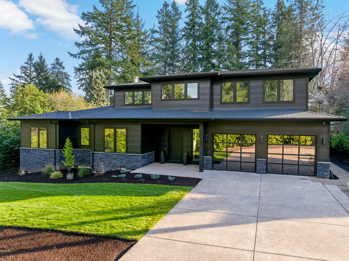 13733 SW Knaus Rd, Lake Oswego, OR 97034-2175